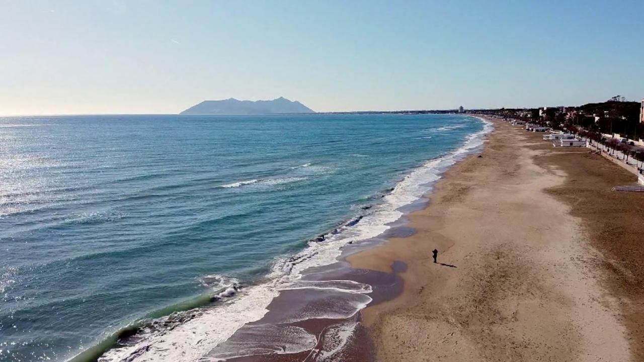 Casa Vitelli - Centro Storico A Due Passi Da Tutto Lägenhet Terracina Exteriör bild